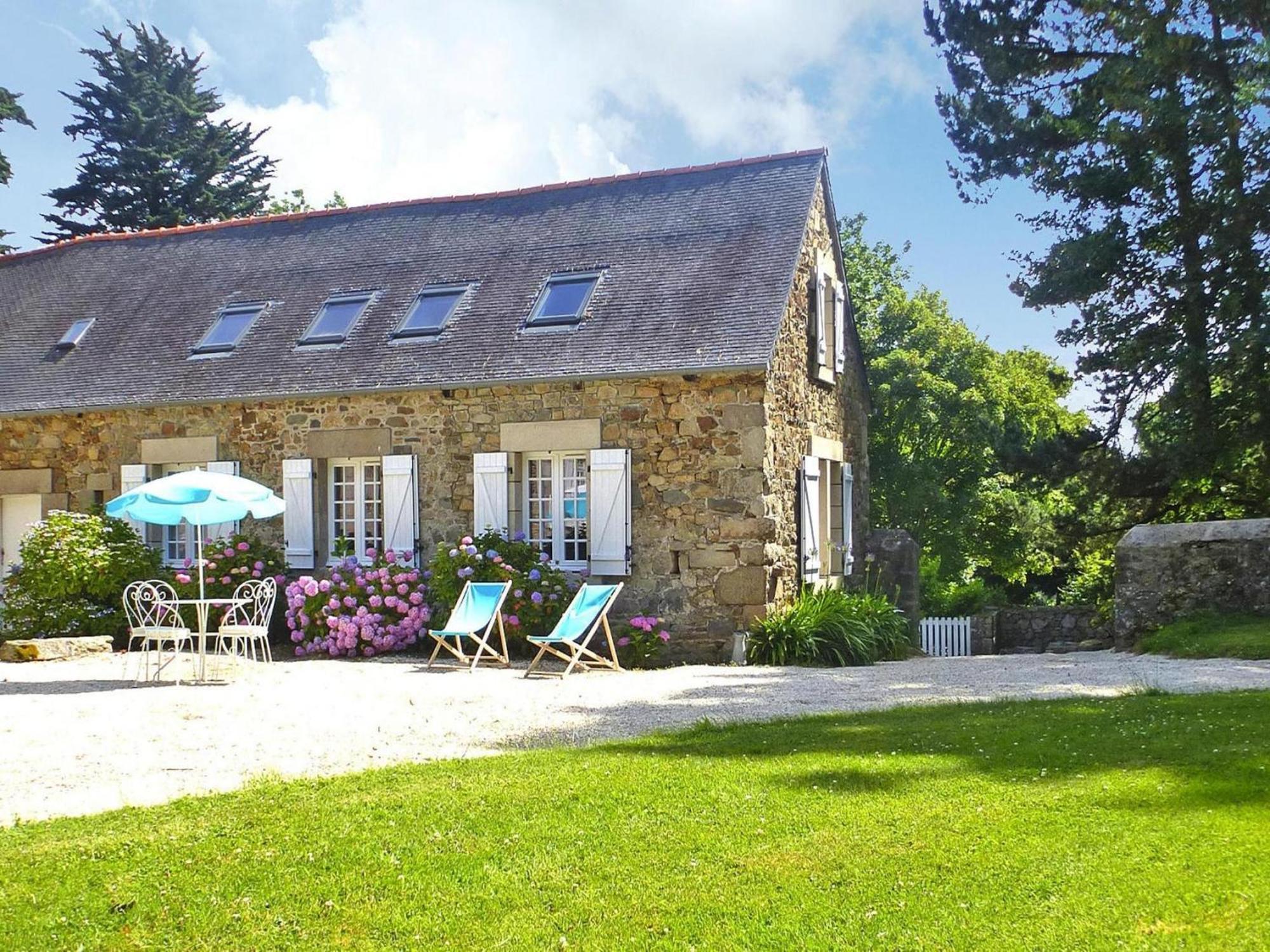 Semi-detached house, Plougrescant Exterior foto